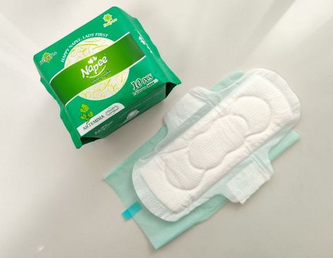 #sanitarypads #sanitarynapkins #underpads #herbalpads #underpads #pantyliner We launched herbal sanitary napkins, it can control the bacteria and care for your health. High economic pads with premium quality, any interest, welcome to contact us anytime! Whatsapp: +86 15190488859 Always Maxi Pads, Maxi Pad, Sanitary Napkins, Panty Liner, Sanitary Napkin, Sanitary Pads, Napkins, Product Launch, Premium Quality