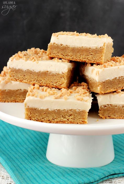 Frosted_Maple_Cookie_Bars_Cream_Cheese_Icing4 Maple Dessert Recipes, Maple Desserts, Streusel Bars, Easy Homemade Desserts, Cookie Bars Easy, Maple Bars, Maple Cookies, Maple Recipes, Maple Syrup Recipes