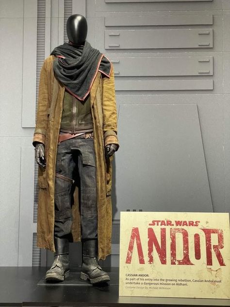 Star Wars Clothes Design, Star Wars Fashion Men, Star Wars Outlaws, Star Wars Costume Ideas, Scifi Clothing, Jedi Aesthetic, Star Wars Clothing, Star Wars Inspired Outfits, Star Wars Andor