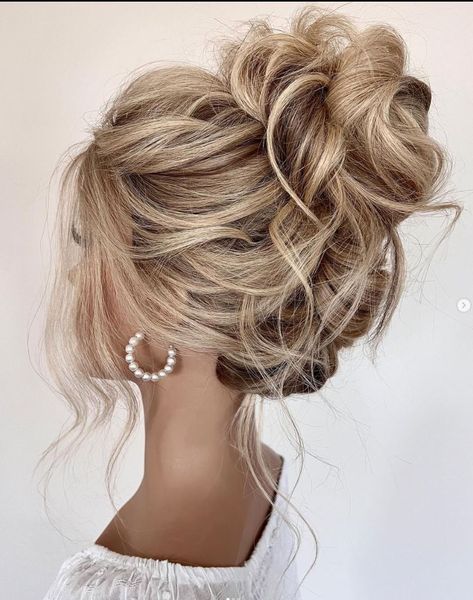 Blonde Bridesmaid Hairstyles, Beach Wedding Updo Hairstyles Bridesmaid, Bridesmaid Hair Volume, Wedding Updo For Bride, Long Hair Updo For Wedding, Low Textured Bun, Textured Bun, Bridesmaid Hair Inspo, Bridemaids Hairstyles