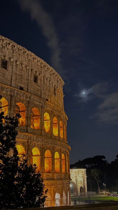 Italy Aesthetic At Night, Rome At Night Aesthetic, Italy At Night Aesthetic, Roma Aesthetic Night, Rome Astethic, Italy Night Aesthetic, Rome Wallpapers, Europe At Night, Aesthetic At Night