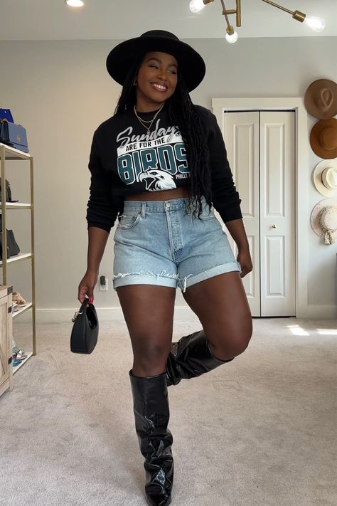 Classic For The Birds Philly PA … curated on LTK Philly Fashion, Urban Concert Outfit, Black Concert Outfit Ideas, Plus Size Birthday Outfits, Street Wear Urban, Girl Falling, Trendy Plus Size, Winter Looks, Black Girls Hairstyles