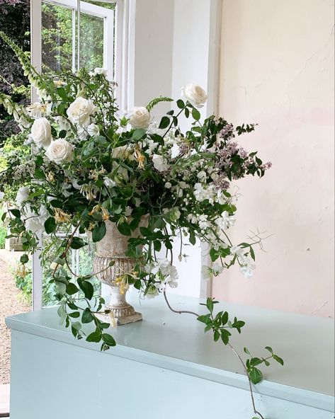 Spirea Arrangement, Urn Flower Arrangements, Garden Rose Centerpiece, Sophie Hall, Pea Tendrils, Bar Flowers, Woodland Aesthetic, Bridal Florals, Urn Arrangements