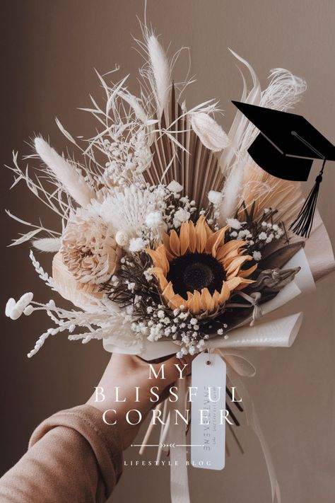 graduation bouquet ideas Graduation Bouquet Ideas, Table Decorations Graduation, Graduation Flowers Bouquet, Graduation Nails Ideas, Graduation Background, Graduation Flower Bouquet, Graduation Attire, Graduation Table Decorations, Gift Ideas Graduation