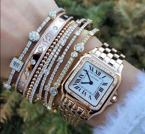 Cartier Watches Women, Cartier Watch, Dope Jewelry, Gorgeous Jewelry, Jewelry Inspo, Magpie, Arm Candy, Watches Jewelry, Bling Bling