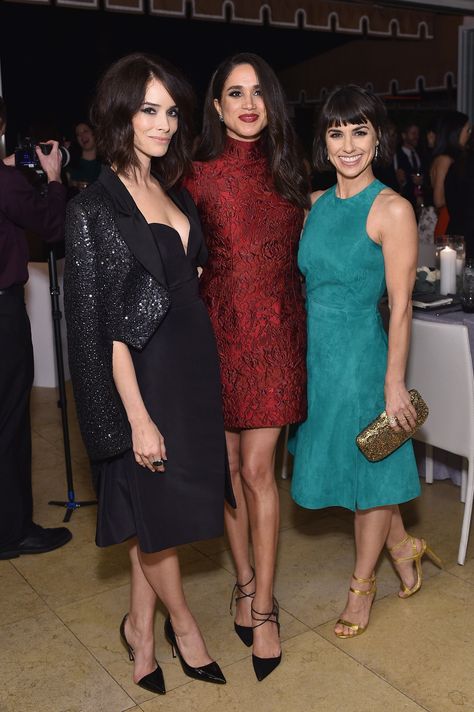 Meghan Markle and Abigail Spencer Have Such a Genuine Friendship, TBH, I'm a Little Jealous Constance Zimmer, Abigail Spencer Suits, Meghan Style, Meghan Wedding, Estilo Meghan Markle, Suits Tv, Abigail Spencer, Nyc Baby, Meghan Markle Style