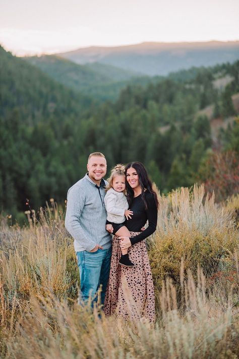 Fall family photos in the mountains Fall Family Photos Mountains, Family Photo Mountains, Family Photos In Mountains, Yosemite Family Photos, Fall Mountain Family Photos, Family Mountain Photoshoot, Family Photo With Dogs, Mountain Family Pictures, Driggs Idaho