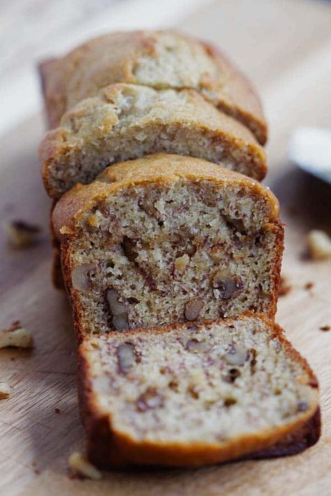 Rum Banana Bread - Turn traditional recipe into something even better with rum. This recipe yields the best and super moist banana bread ever | rasamalaysia.com Banana Bread Recipe No Baking Soda, Rum Banana Bread, Rum Bread, Super Moist Banana Bread, Sour Cream Banana Bread, Chocolate Chip Banana Bread Recipe, Banana Bread Recipe Moist, Banana Bread Muffins, Walnut Bread