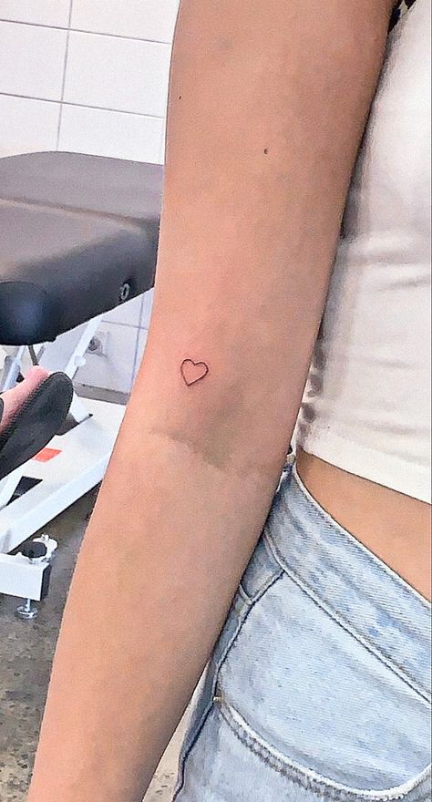 Inner Arm Heart Tattoo, Tiny Love Heart Tattoo, Heart Tattoo Inner Arm, Forearm Heart Tattoo, Heart Tattoo Forearm, Heart Arm Tattoo, Small Heart Tattoo, Heart Outline Tattoo, Friends Tattoo