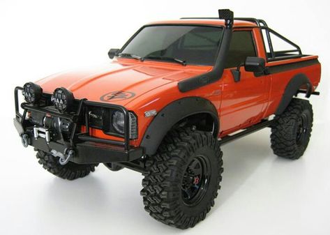 Very cool 1st gen yota. Toyota Trucks 4x4, Toyota Pickup 4x4, Toyota Car, Bug Out Vehicle, Toyota 4x4, Toyota Pickup, Overland Vehicles, Toyota Trucks, Rc Auto