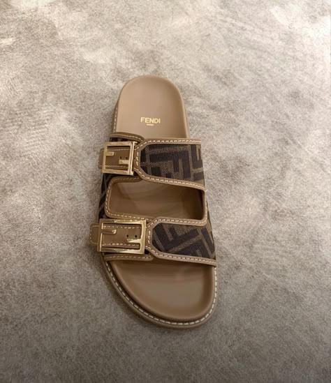 Fendi Slides, Fendi Sandals, Fashionista Style, Beauty Dress, The Saint, Slides, Fendi, Ootd, Lifestyle