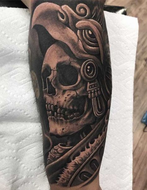 Traditional Chicano Tattoos, Aztec Eagle, Eagle Warrior, Aztec Warrior Tattoo, Aztec Tattoos Sleeve, Aztec Skull, Aztec Drawing, Art Chicano, Mayan Tattoos