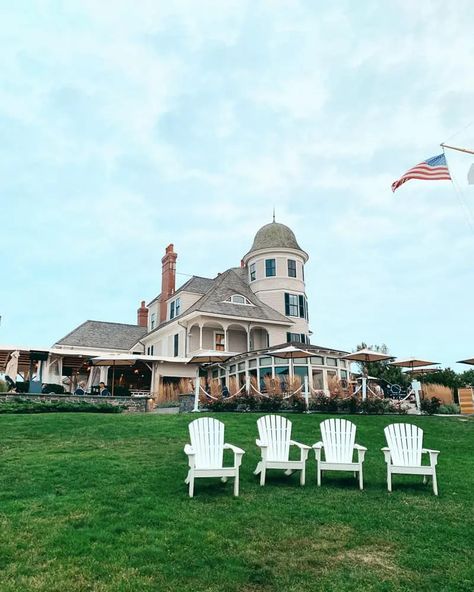 Best Things to Do in Newport, Rhode Island - A Perfect Weekend Itinerary Newport Cliff Walk, Castle Hill Lighthouse, Rhode Island Vacation, Rhode Island Travel, East Coast Road Trip, Weekend Itinerary, Block Island, Newport Rhode Island, Bachelorette Trip