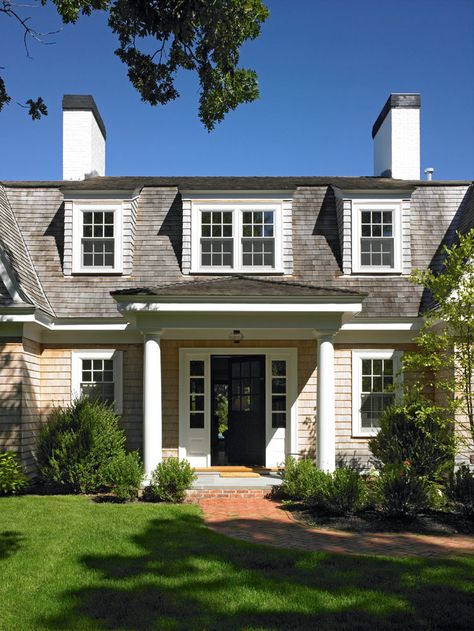 West Chop Cottage - Patrick Ahearn Architect Shingle Cottage, White Cottage Kitchens, Entry Remodel, New England Decor, Patrick Ahearn Architect, Patrick Ahearn, Shingle Style Homes, Gambrel Roof, House Remodeling