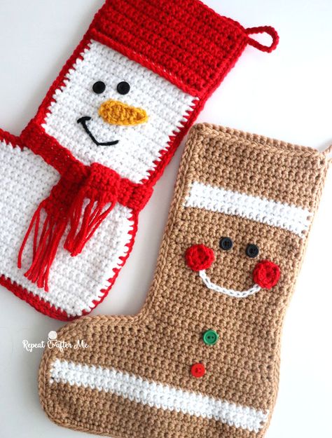 Red Heart Snowman and Gingerbread Stockings - Repeat Crafter Me Crochet Snowglobe, Stocking Pattern Free, Giant Crochet, Crochet Christmas Stocking Pattern, Crochet Jellyfish, Cute Christmas Stockings, Christmas Crochet Patterns Free, Crochet Stocking, Crocheted Christmas