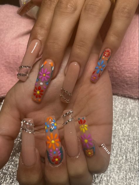 Mexican Embroidery Nails, Embroidery Nails, Mexican Inspired Nails Mexico, Mexican Themed Nails Acrylic, Sept Nails, Acrylic Toes, Acrylic Toe Nails, Mexican Embroidery, Nail Arts