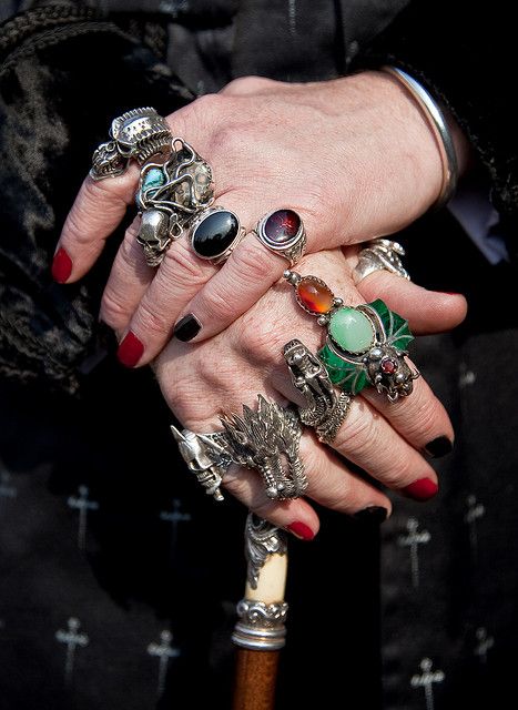 Whitby Goth Weekend, Hands With Rings, Goth Ring, Witchy Jewelry, Dope Jewelry, Advanced Style, Funky Jewelry, Jewelry Inspo, Boho Rings