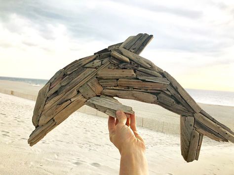 Mermaid Driftwood Art, Driftwood Dolphin, Paint Garden Pots, Driftwood Creations, Driftwood Art Sculpture, Beach Crafts Diy, Driftwood Fish, Driftwood Diy, Point Pleasant Beach