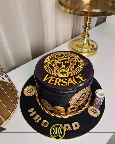 Bitcoin Cake Design, Versace Birthday Party Ideas, Versace Party Theme, Dollar Cake Design, Versace Cake, Versace Party, Designer Desserts, 19th Birthday Cakes, Dollar Design