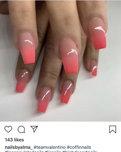 Pink And Red Ombré Nails, Umbra Nails Ombre, Ombre Nails Colors Combinations, Dark Pink Ombre Nails, Fall Ombré Nails, Peach Ombre Nails, Sunset Ombre Nails, Ombre Pink Nails, Ombre Summer Nails