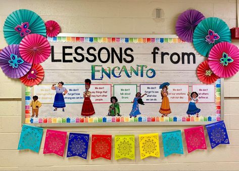 Encanto Bulletin Board Ideas, Disney Bulletin Boards, Hispanic Heritage Month Bulletin Board, Hispanic Heritage Month Crafts, Classroom Designs, Colorful Bulletin Boards, Hispanic Heritage Month Activities, Spanish Classroom Decor, Kindergarten Bulletin Boards