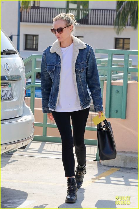 Tomboy Capsule Wardrobe, Diane Kruger Style, Walking Down The Street, Denim Jacket Outfit, Giovanna Battaglia, Jeanne Damas, Rock Outfit, Diane Kruger, Trendy Swimwear