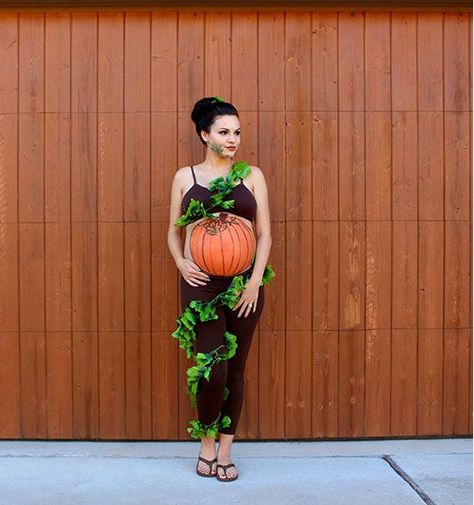 Maternity Halloween, Pregnant Belly Painting, Pregnancy Costumes, Pregnant Halloween Costumes, Halloween 11, Baby Kostüm, Pregnant Halloween, Diy Kostüm, Belly Painting