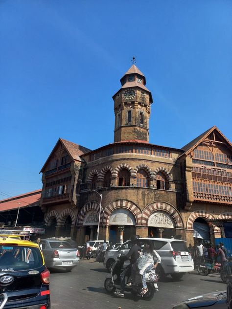 #mumbai #crawford Crawford Market, Ae Dil, Marathi Calligraphy, Walk Of Shame, Money Images, Urban Landscapes, Clock Tower, Urban Landscape, Mumbai