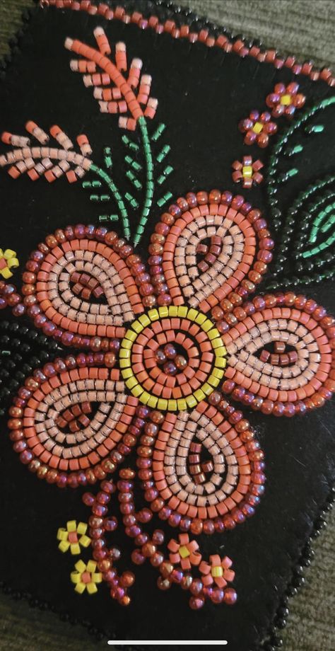 Metis Floral Designs, Native Beaded Flowers, Metis Floral Beadwork, Moccasin Beading Pattern Design, Metis Beadwork Patterns Flower, Beaded Medallion Patterns Design, Beads Embroidery Designs Beadwork, Metis Flower Patterns, Beaded Flowers Patterns Native