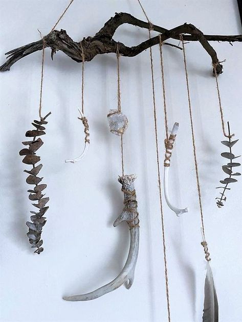 Handcrafted animal bone wall hanging made with primarily local resources gathered from forests within Central VT. My practice is very much in apprecitation of the forest and all life within it. The collecting and curating of earthly materials is an act of gratitude and an exercise in connection to the natural world. Animal Bone Art, Organic Wall Decor, Antler Wall Hanging, Oddities Decor, Antler Crafts, Antler Wall, Bone Crafts, Witch Diy, Bone Art