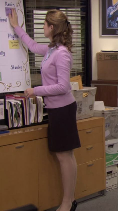 Pam Beesly Outfit, Pam Office, Jenna Fisher, Pam The Office, Pam Beesly, Carol Kirkwood, Jenna Fischer, Angie Dickinson, Corporate Chic