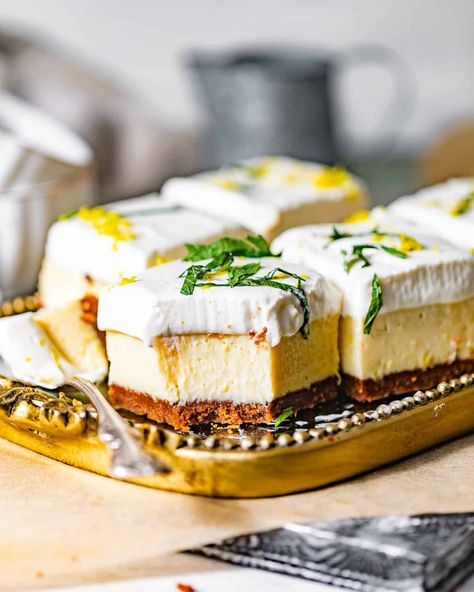 Summer Baked Goods, Key Lime Pie Bars, Lime Pie Recipe, Bbq Dishes, Keylime Pie Recipe, Pie Bars, Bar Recipes, Pie Bar, Scrumptious Desserts