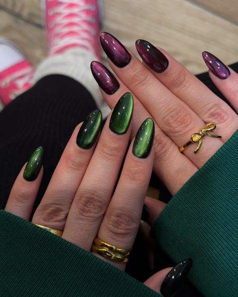 Pink goes good with green 🩷💚 Wicked Nails, Glass Edition Products used: @gelcare.official Patent Leather Black Bevimee - Silver Cat Eye @from_the_nail_korea @moregelofficial • use code: THECOLORNOOK to save @nominal #gelcare #fgel #inknails #gelnails #greennails #pinknails #wickednails #wicked #glassgelnails #glassnails #trendynails #nailartist #gelx #cateyenails cat eye gelx glass nails wicked pink and green Jade Cat Eye Nails, Green Wicked Nails, Chameleon Nails Design, Dark Green Nails Chrome, Emerald Cat Eye Nails, Dark Green And Pink Nails, Green Cat Eye Nails Design, Green Cateye Nail, Dark Green Cat Eye Nails