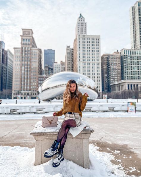 Chicago Photo Ideas Winter, Chicago Winter Photoshoot, Chicago Aesthetic Winter, Chicago Bean Pictures Ideas, Chicago Bean Pictures, Chicago Poses, Chicago Instagram Pictures, Chicago Photo Ideas, Chicago Photoshoot