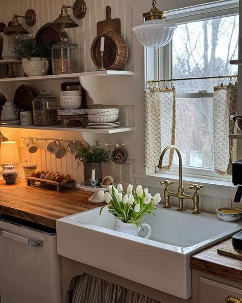 Apron Front Sink With Curtain, Vintage Brass Faucet Kitchen, Kitchen Sink Aesthetic, Antique Farmhouse Sink, Sink Window, Kitchen Sink Window, Country Cottage Kitchen, Vintage Tub, Brass Kitchen Faucet