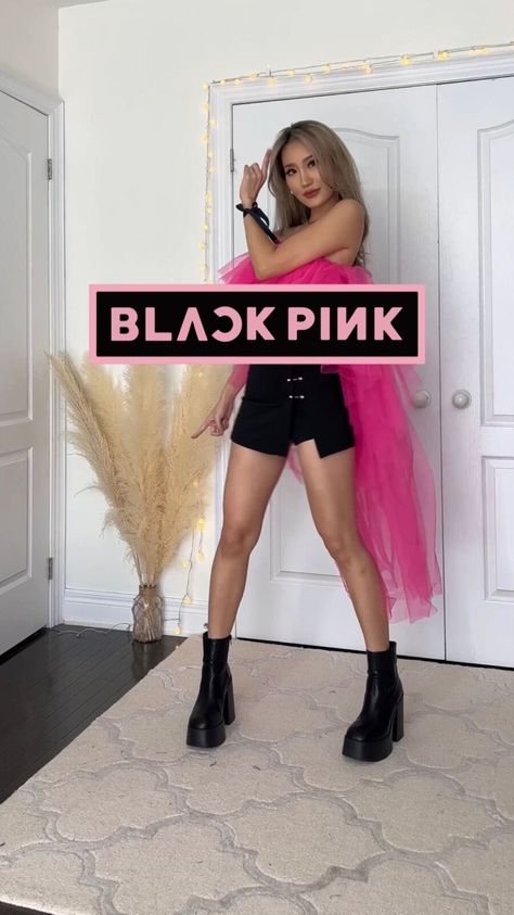 Black Pink Outfit Concert, Blackpink Concert Outfits Ideas, Black Pink Concert Outfit Ideas, Blackpink Outfits Concert Ideas, Black Pink Concert Outfits, Blackpink Concert Outfit Ideas, Blackpink Concert Outfit, Pink Concert Outfit Ideas, Black Leather Pleated Skirt