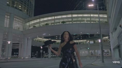 Almeda - when i get home Travel Project, Red Face, Solange Knowles, Pinterest Photos, Cloud Gate, Face And Body, Music Video, Music Videos, My Favorite