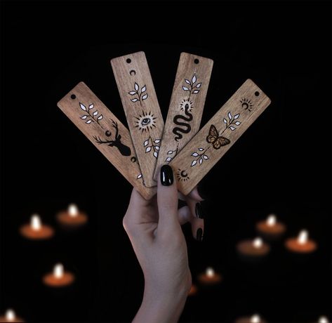 Wooden Bookmarks, Pyrography, Book Accessories, Gift Registry, Halloween Shopping, Music Book, Deer, Etsy Accessories, Etsy Gift Card