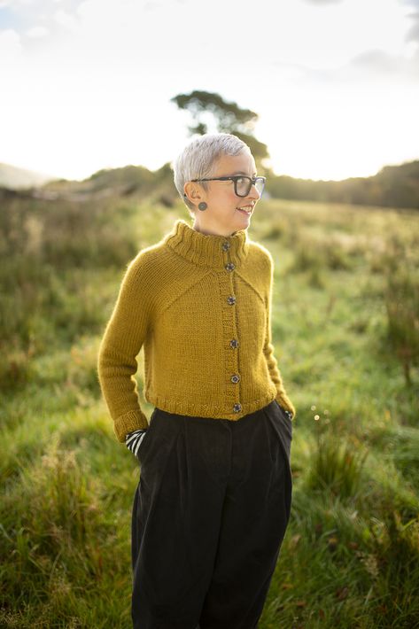 Ravelry: Carbeth Cardigan by Kate Davies Designs Carbeth Cardigan, Kate Davies Designs, Kate Davies, Crop Cardigan, Sweater Knitting, Knit Picks, Cardigan Pattern, Sweater Knitting Patterns, Double Knit