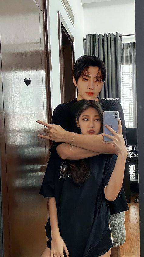 wangice sungning enhyspa Cringe Kpop Ship Edits, Kpop Ship Edits Funny, Kpop Ship Edits, Weird Ships, Sunken Ships, Kpop Ship, Kpop Ships, Ning Ning, Kpop Couples