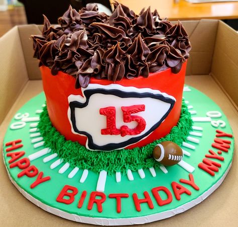 Patrick Mahomes Birthday Cake, Mahomes Cake, Patrick Mahomes Cake, Chiefs Birthday Cake, Kc Chiefs Birthday Cake, Kc Chiefs Cake, Patrick Mahomes Valentines Boxes, Birthday Planning, Diy Cake