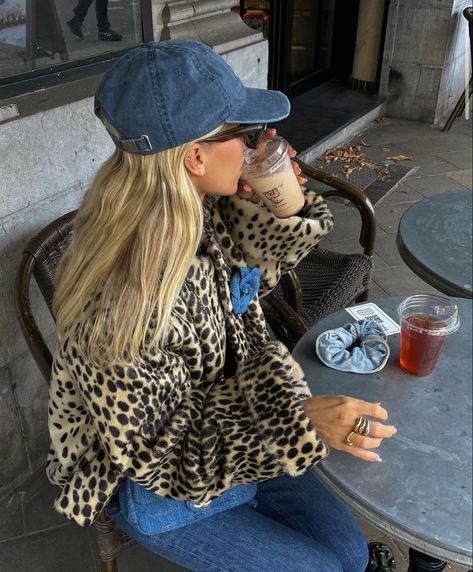 Stile Kylie Jenner, Leopard Print Outfits, Looks Pinterest, Leopard Print Jacket, Jacket Outfit, Outfit Look, Mode Inspo, Print Jacket, Mode Vintage