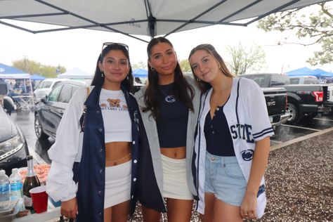 Penn State Football Outfit, Darty Szn Outfits College, Darty Szn Outfits, Darty Outfits, Tailgate Outfit College, College Tailgate Outfit, College Tailgate, College Gameday Outfits, College Tailgating