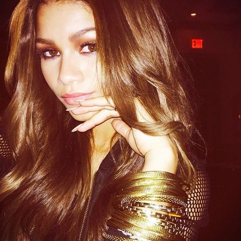 Zendaya Hollywood's Fastest Rising Star - Net Worth, Salary Revealed Zendaya 2014, Val Chmerkovskiy, Zendaya Maree Stoermer Coleman, Zendaya Style, Best Selfies, Zendaya Coleman, Va Va Voom, John Legend, Celebrity Art