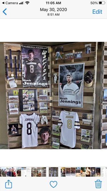 Men Graduation Party Decor, Senior Picture Display Grad Parties, Picture Graduation Display, Graduation Decorations Table, Mens Graduation Party, Graduation Party Ideas Sports, Graduation Party Ideas Baseball, Country Themed Graduation Party, Graduation Table Ideas Display Boys