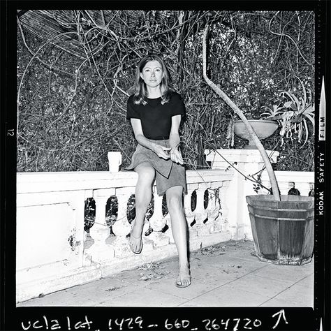 Joan Didion, Los Angeles, 1970. Image: Los Angeles Times Photographic Archive, UCLA Library; © Regents of the University of California. Ucla Library, Brigitte Lacombe, Joan Didion, French Luxury Brands, The White Album, First Boyfriend, Magical Thinking, Chic Scarves, Vintage Los Angeles