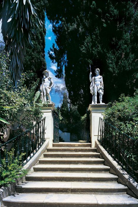 Achilleion, gardens Garden Mansion, Hip Hop Images, Classical Building, Earth Air Fire Water, Statue Garden, Corfu Greece, Vintage French Country, Air Fire, Rich Home