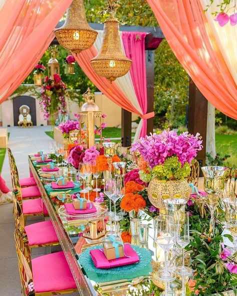 Bold and bright festival wedding inspiration a style you can spot from miles away #callovationevents 9987874663 #ovationeventsnrentals #festivalweddings #brightandbold #colorfuldecor #weddingtableware #weddingchairs #magazineshoot #weddingshoots📷 #webseries #adshoot🎥 #mumbairentals #eventfurniturerentals Rustic Wedding Decorations, Tafel Decor, Mehndi Decor, Boda Mexicana, Idul Fitri, Long Table, Deco Floral, Indian Wedding Decorations, Romantic Weddings