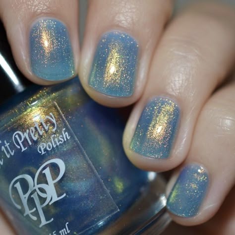 Nail Polish Color Meaning Witch, Blue Nail Polish Aesthetic, Carolina Blue Nails, Blue Shimmer Nails, Blue Yellow Nails, Teal Nail Ideas, Blue Jelly Nails, Nail Polish Aesthetic, Blue Nails Short