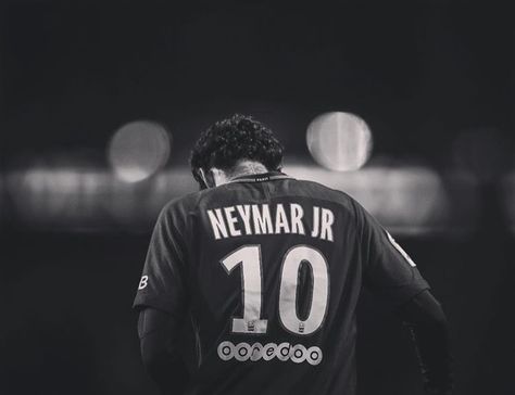 Neymar Soccer Player, Neymar Wallpapers, Fc Barcelona Neymar, Neymar Pic, Real Madrid Logo, Neymar Psg, Black And White Football, Neymar Jr Wallpapers, Ronaldo Junior